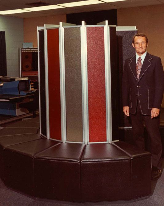  Seymour Cray with Cray-1 